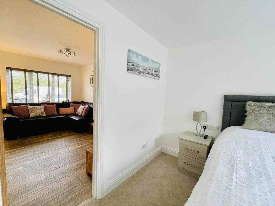 Galmpton Little Greenway Holiday Bungalow מראה חיצוני תמונה